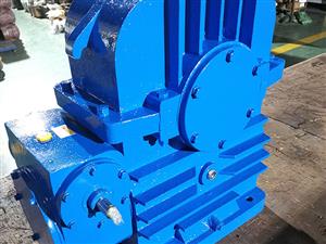 CCWU圓弧圓柱蝸桿減速機-CCWU減速機-CCWU雙機減速機